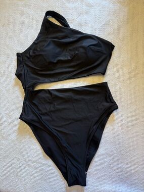 H&M Black One-Shoulder Cutout Swimsuit
